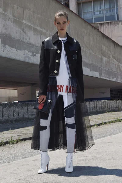 Look 29